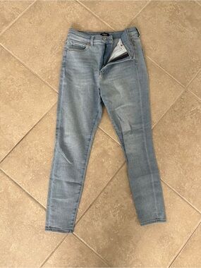 Express Light Wash Women's Skinny Jeans